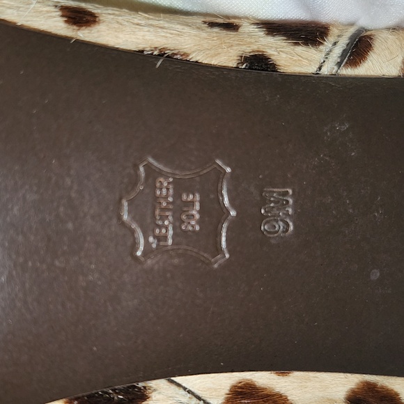 TORY BURCH Spike Heeled Leopard Print Pony Hair Booties, EEUC, Size 9M - Picture 4 of 6